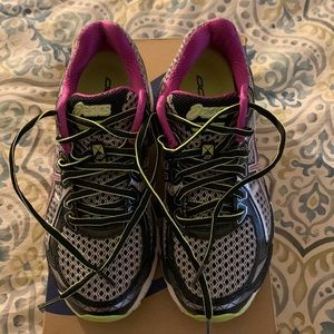 ASICS GT-2000 Running Shoes Size 7